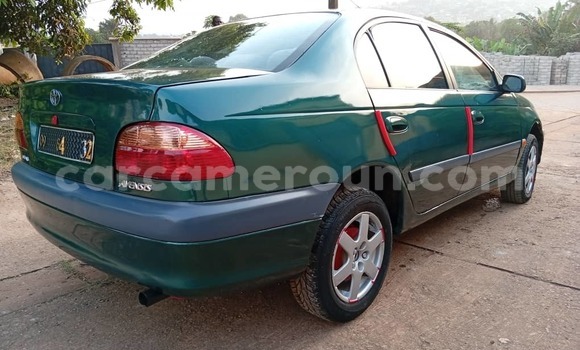 Sayi Na hannu Toyota Avensis Green Mota in Yaounde a Babban Kamaru Sayi Na hannu Toyota Avensis Green Mota in Yaounde a Babban Kamaru