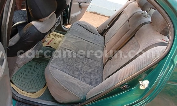 Sayi Na hannu Toyota Avensis Green Mota in Yaounde a Babban Kamaru Sayi Na hannu Toyota Avensis Green Mota in Yaounde a Babban Kamaru