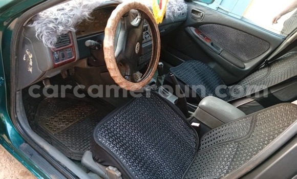 Sayi Na hannu Toyota Avensis Green Mota in Yaounde a Babban Kamaru Sayi Na hannu Toyota Avensis Green Mota in Yaounde a Babban Kamaru