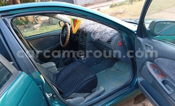 Sayi Na hannu Toyota Avensis Green Mota in Yaounde a Babban Kamaru Sayi Na hannu Toyota Avensis Green Mota in Yaounde a Babban Kamaru