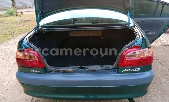 Sayi Na hannu Toyota Avensis Green Mota in Yaounde a Babban Kamaru Sayi Na hannu Toyota Avensis Green Mota in Yaounde a Babban Kamaru