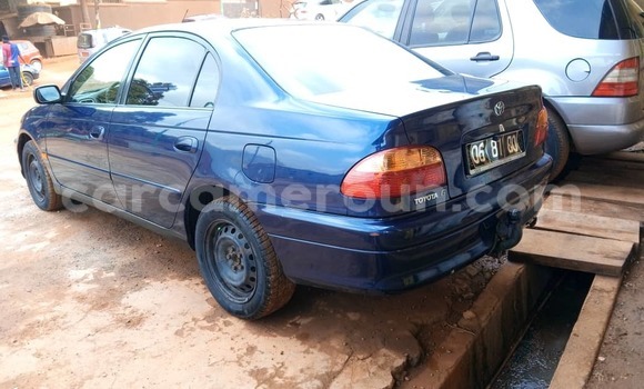 Acheter Occasion Voiture Toyota Avensis Bleu à Yaoundé, Central Cameroon Acheter Occasion Voiture Toyota Avensis Bleu à Yaoundé, Central Cameroon