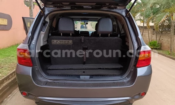 Acheter Occasion Voiture Toyota Highlander Marron à Yaoundé, Central Cameroon Acheter Occasion Voiture Toyota Highlander Marron à Yaoundé, Central Cameroon