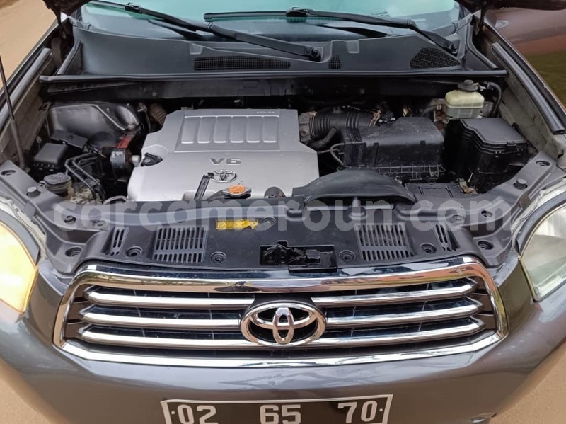 Big with watermark toyota highlander central cameroon yaounde 21900