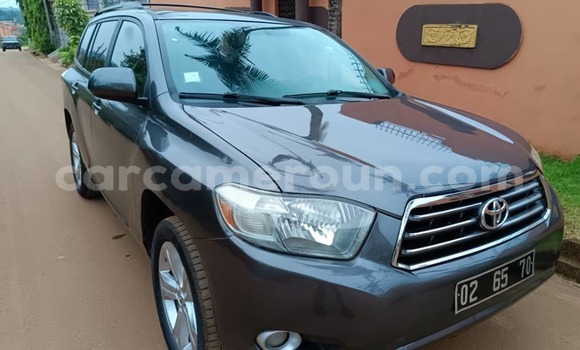 Acheter Occasion Voiture Toyota Highlander Marron à Yaoundé, Central Cameroon Acheter Occasion Voiture Toyota Highlander Marron à Yaoundé, Central Cameroon