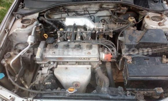 Sayi Na hannu Toyota Avensis Azurfa Mota in Yaounde a Babban Kamaru Sayi Na hannu Toyota Avensis Azurfa Mota in Yaounde a Babban Kamaru