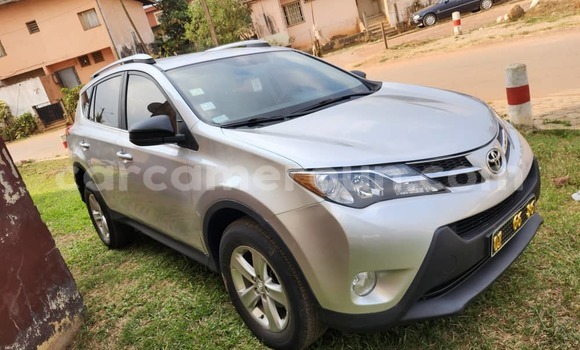 Acheter Occasion Voiture Toyota RAV4 Gris à Yaoundé, Central Cameroon Acheter Occasion Voiture Toyota RAV4 Gris à Yaoundé, Central Cameroon