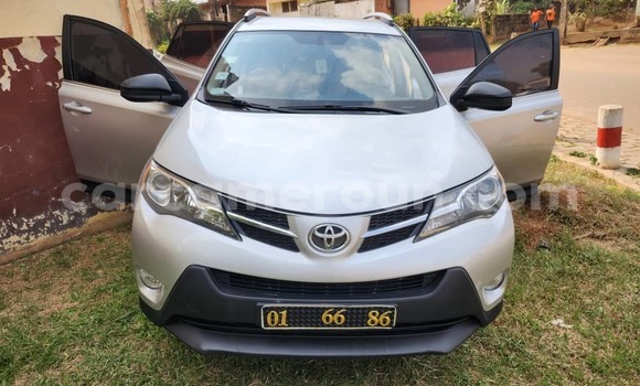 Sayi Na hannu Toyota RAV4 Azurfa Mota in Yaounde a Babban Kamaru Sayi Na hannu Toyota RAV4 Azurfa Mota in Yaounde a Babban Kamaru