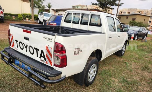 Acheter Occasion Voiture Toyota Hilux Blanc à Yaoundé, Central Cameroon Acheter Occasion Voiture Toyota Hilux Blanc à Yaoundé, Central Cameroon