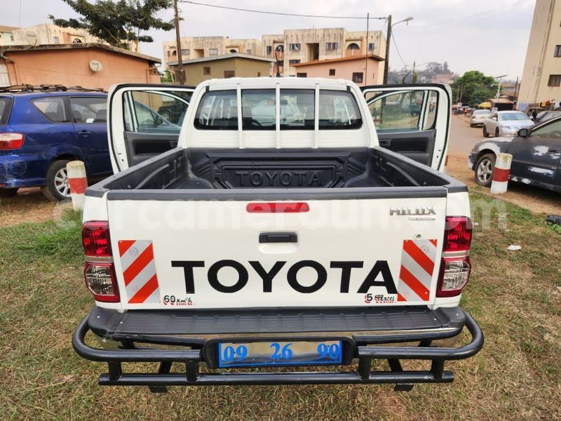Big with watermark toyota hilux central cameroon yaounde 21909