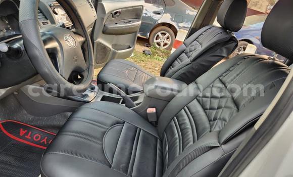 Acheter Occasion Voiture Toyota Hilux Blanc à Yaoundé, Central Cameroon Acheter Occasion Voiture Toyota Hilux Blanc à Yaoundé, Central Cameroon