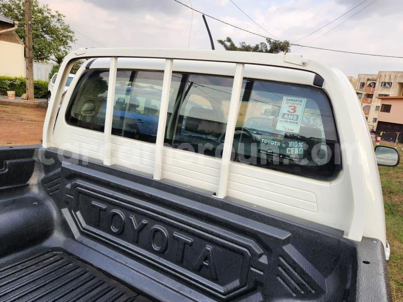 Big with watermark toyota hilux central cameroon yaounde 21909