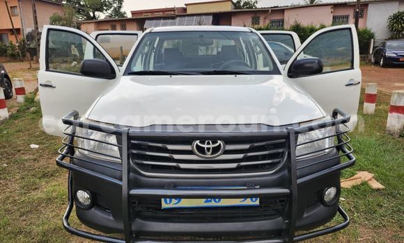 Acheter Occasion Voiture Toyota Hilux Blanc à Yaoundé, Central Cameroon Acheter Occasion Voiture Toyota Hilux Blanc à Yaoundé, Central Cameroon