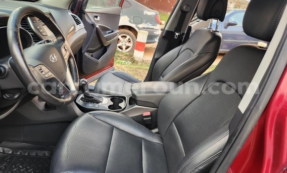 Sayi Na hannu Hyundai Santa Fe Red Mota in Yaounde a Babban Kamaru Sayi Na hannu Hyundai Santa Fe Red Mota in Yaounde a Babban Kamaru