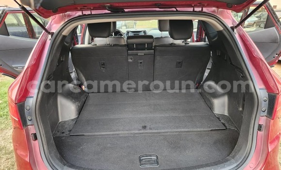 Sayi Na hannu Hyundai Santa Fe Red Mota in Yaounde a Babban Kamaru Sayi Na hannu Hyundai Santa Fe Red Mota in Yaounde a Babban Kamaru