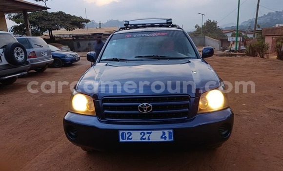 Acheter Occasion Voiture Toyota Highlander Bleu à Yaoundé, Central Cameroon Acheter Occasion Voiture Toyota Highlander Bleu à Yaoundé, Central Cameroon
