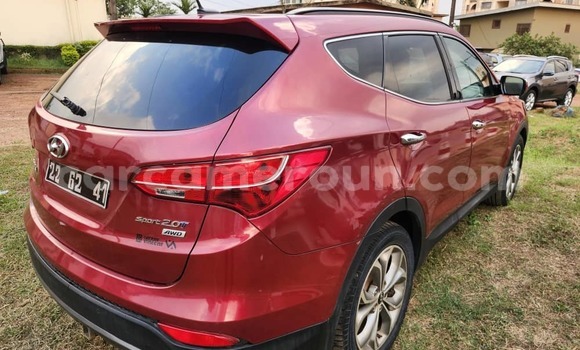 Acheter Occasion Voiture Hyundai Santa Fe Rouge à Yaoundé, Central Cameroon Acheter Occasion Voiture Hyundai Santa Fe Rouge à Yaoundé, Central Cameroon
