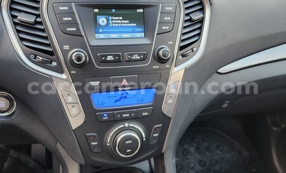 Acheter Occasion Voiture Hyundai Santa Fe Rouge à Yaoundé, Central Cameroon Acheter Occasion Voiture Hyundai Santa Fe Rouge à Yaoundé, Central Cameroon