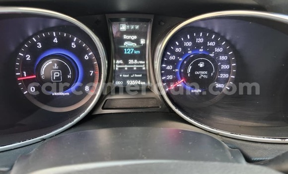 Acheter Occasion Voiture Hyundai Santa Fe Rouge à Yaoundé, Central Cameroon Acheter Occasion Voiture Hyundai Santa Fe Rouge à Yaoundé, Central Cameroon