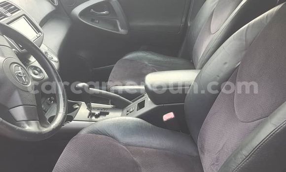 Acheter Occasion Voiture Toyota Vanguard Noir à Yaoundé, Central Cameroon Acheter Occasion Voiture Toyota Vanguard Noir à Yaoundé, Central Cameroon