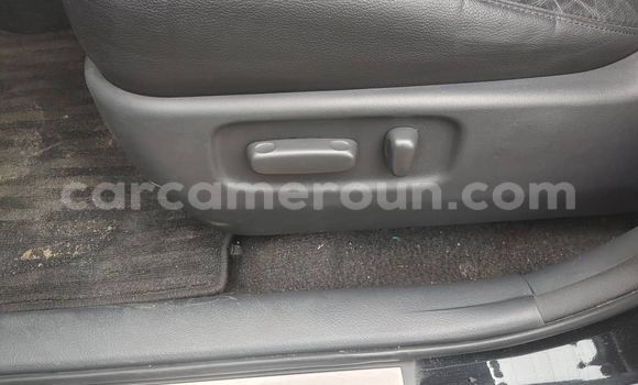 Acheter Occasion Voiture Toyota Vanguard Noir à Yaoundé, Central Cameroon Acheter Occasion Voiture Toyota Vanguard Noir à Yaoundé, Central Cameroon