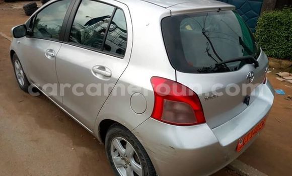 Sayi Na hannu Toyota Yaris Azurfa Mota in Yaounde a Babban Kamaru Sayi Na hannu Toyota Yaris Azurfa Mota in Yaounde a Babban Kamaru
