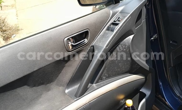 Acheter Occasion Voiture Toyota Corolla Verso Bleu à Yaoundé, Central Cameroon Acheter Occasion Voiture Toyota Corolla Verso Bleu à Yaoundé, Central Cameroon