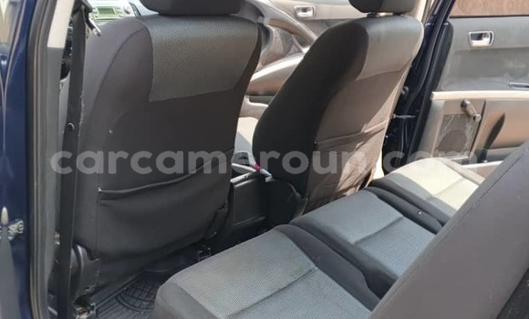 Acheter Occasion Voiture Toyota Corolla Verso Bleu à Yaoundé, Central Cameroon Acheter Occasion Voiture Toyota Corolla Verso Bleu à Yaoundé, Central Cameroon