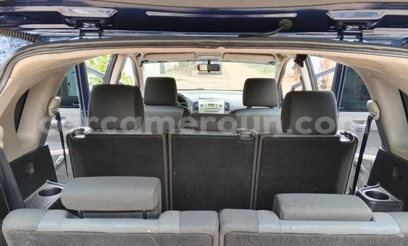 Acheter Occasion Voiture Toyota Corolla Verso Bleu à Yaoundé, Central Cameroon Acheter Occasion Voiture Toyota Corolla Verso Bleu à Yaoundé, Central Cameroon