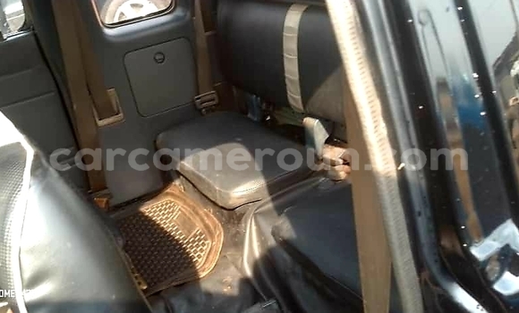 Acheter Occasion Voiture Toyota Hilux Noir à Yaoundé, Central Cameroon Acheter Occasion Voiture Toyota Hilux Noir à Yaoundé, Central Cameroon