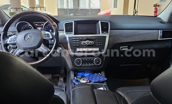 Buy Used Mercedes‒Benz ML–Class Black Car in Douala in Littoral Cameroon Buy Used Mercedes‒Benz ML–Class Black Car in Douala in Littoral Cameroon