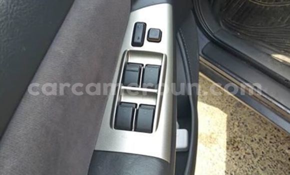 Sayi Na hannu Toyota Corolla Sauran Mota in Douala a Ƙasar Kamaru Sayi Na hannu Toyota Corolla Sauran Mota in Douala a Ƙasar Kamaru