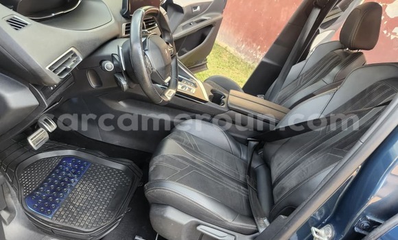 Acheter Occasion Voiture Peugeot 5008 Bleu à Yaoundé, Central Cameroon Acheter Occasion Voiture Peugeot 5008 Bleu à Yaoundé, Central Cameroon