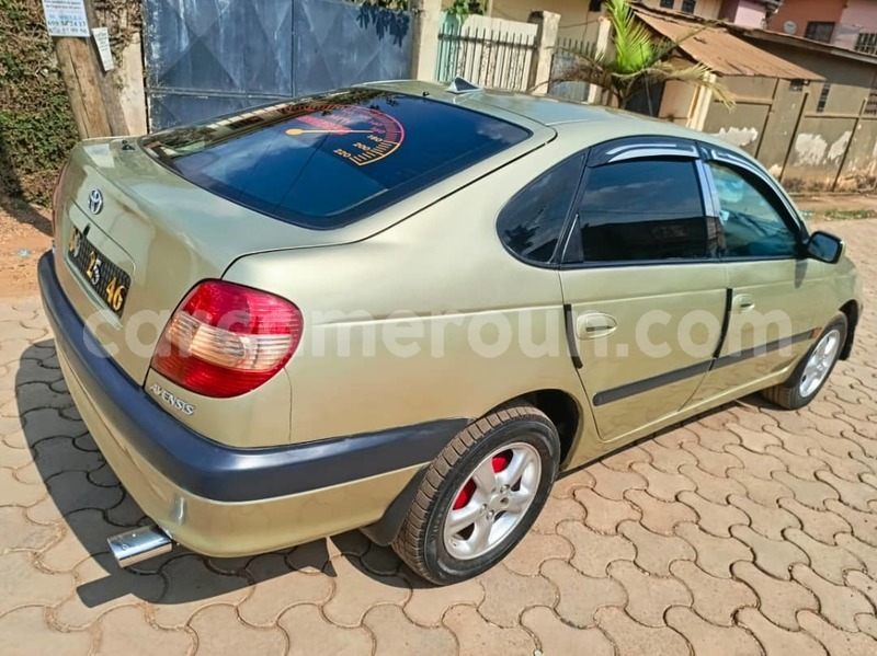 Big with watermark toyota avensis central cameroon yaounde 21943