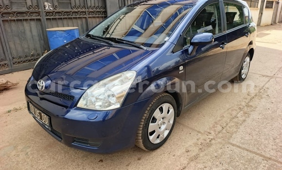 Acheter Occasion Voiture Toyota Corolla Verso Bleu à Yaoundé, Central Cameroon