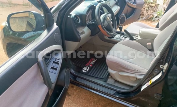 Acheter Occasion Voiture Toyota RAV4 Noir à Yaoundé, Central Cameroon Acheter Occasion Voiture Toyota RAV4 Noir à Yaoundé, Central Cameroon