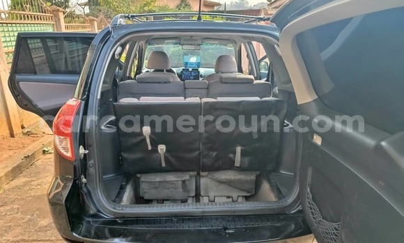 Acheter Occasion Voiture Toyota RAV4 Noir à Yaoundé, Central Cameroon Acheter Occasion Voiture Toyota RAV4 Noir à Yaoundé, Central Cameroon
