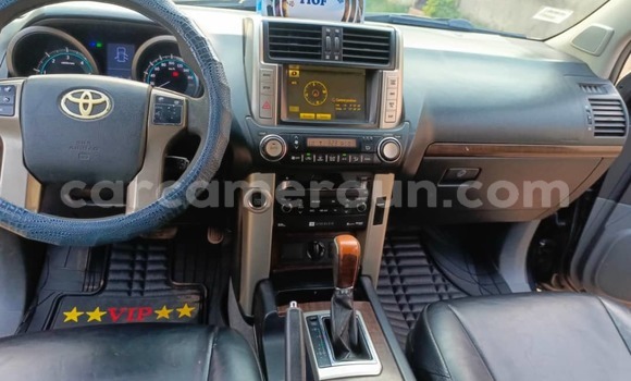 Sayi Na hannu Toyota Land Cruiser Prado Black Mota in Yaounde a Babban Kamaru Sayi Na hannu Toyota Land Cruiser Prado Black Mota in Yaounde a Babban Kamaru