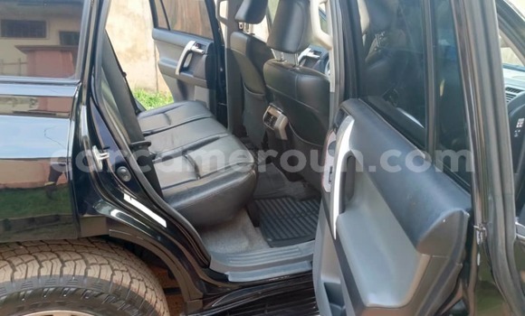 Sayi Na hannu Toyota Land Cruiser Prado Black Mota in Yaounde a Babban Kamaru Sayi Na hannu Toyota Land Cruiser Prado Black Mota in Yaounde a Babban Kamaru
