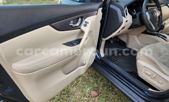 Sayi Na hannu Nissan Rogue Black Mota in Yaounde a Babban Kamaru Sayi Na hannu Nissan Rogue Black Mota in Yaounde a Babban Kamaru