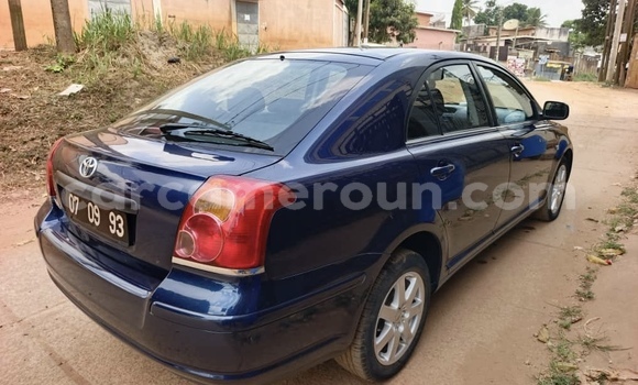 Sayi Sabo Toyota Avensis Blue Mota in Yaounde a Babban Kamaru Sayi Sabo Toyota Avensis Blue Mota in Yaounde a Babban Kamaru