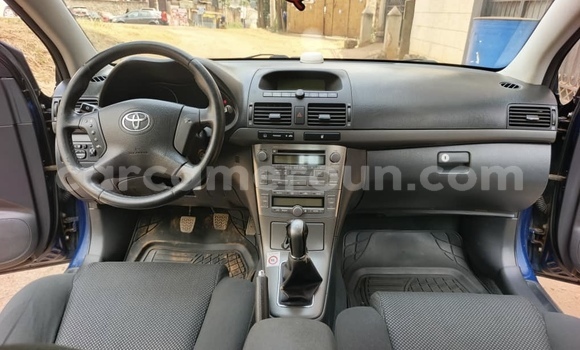 Sayi Sabo Toyota Avensis Blue Mota in Yaounde a Babban Kamaru Sayi Sabo Toyota Avensis Blue Mota in Yaounde a Babban Kamaru