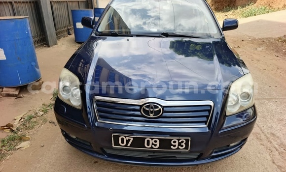 Sayi Sabo Toyota Avensis Blue Mota in Yaounde a Babban Kamaru Sayi Sabo Toyota Avensis Blue Mota in Yaounde a Babban Kamaru