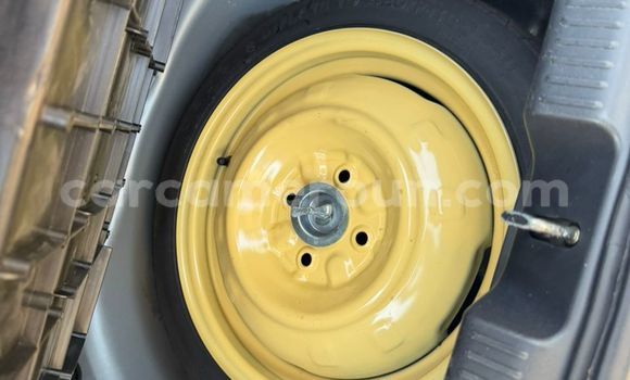 Acheter Occasion Voiture Toyota Runx Gris à Yaoundé, Central Cameroon Acheter Occasion Voiture Toyota Runx Gris à Yaoundé, Central Cameroon