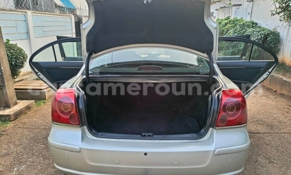 Sayi Na hannu Toyota Avensis Azurfa Mota in Yaounde a Babban Kamaru Sayi Na hannu Toyota Avensis Azurfa Mota in Yaounde a Babban Kamaru