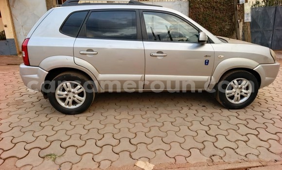 Acheter Occasion Voiture Hyundai Tucson Gris à Yaoundé, Central Cameroon Acheter Occasion Voiture Hyundai Tucson Gris à Yaoundé, Central Cameroon