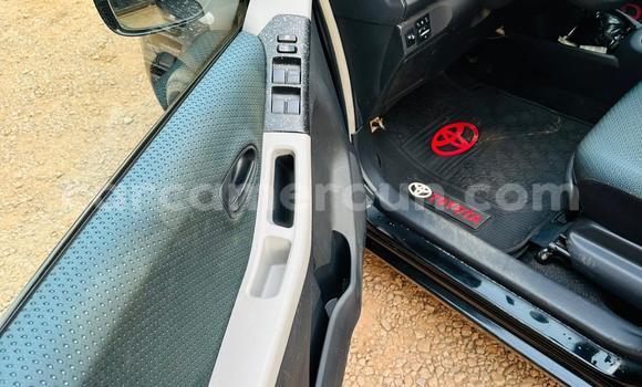 Acheter Occasion Voiture Toyota Yaris Noir à Yaoundé, Central Cameroon Acheter Occasion Voiture Toyota Yaris Noir à Yaoundé, Central Cameroon