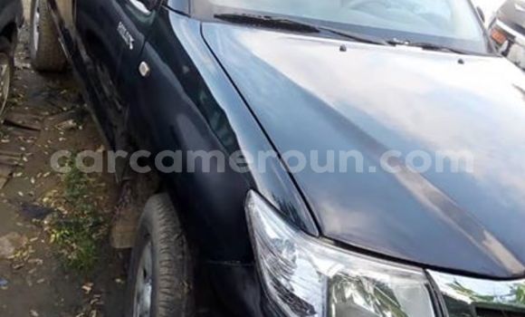 Sayi Na hannu Toyota Pickup Black Mota in Douala a Ƙasar Kamaru Sayi Na hannu Toyota Pickup Black Mota in Douala a Ƙasar Kamaru