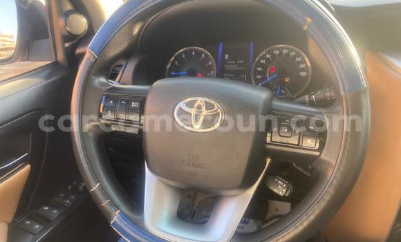 Acheter Neuf Voiture Toyota Fortuner Blanc à Yaoundé, Central Cameroon Acheter Neuf Voiture Toyota Fortuner Blanc à Yaoundé, Central Cameroon