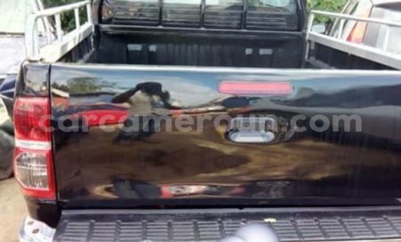 Sayi Na hannu Toyota Pickup Black Mota in Douala a Ƙasar Kamaru Sayi Na hannu Toyota Pickup Black Mota in Douala a Ƙasar Kamaru